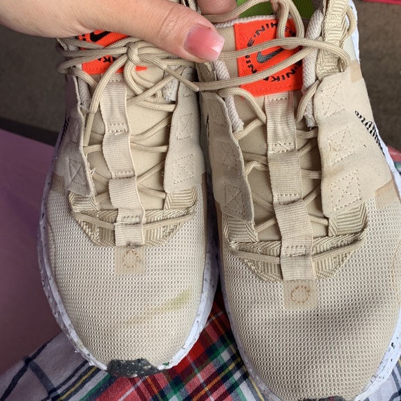 Nike crater impact - Picture 2 of 7